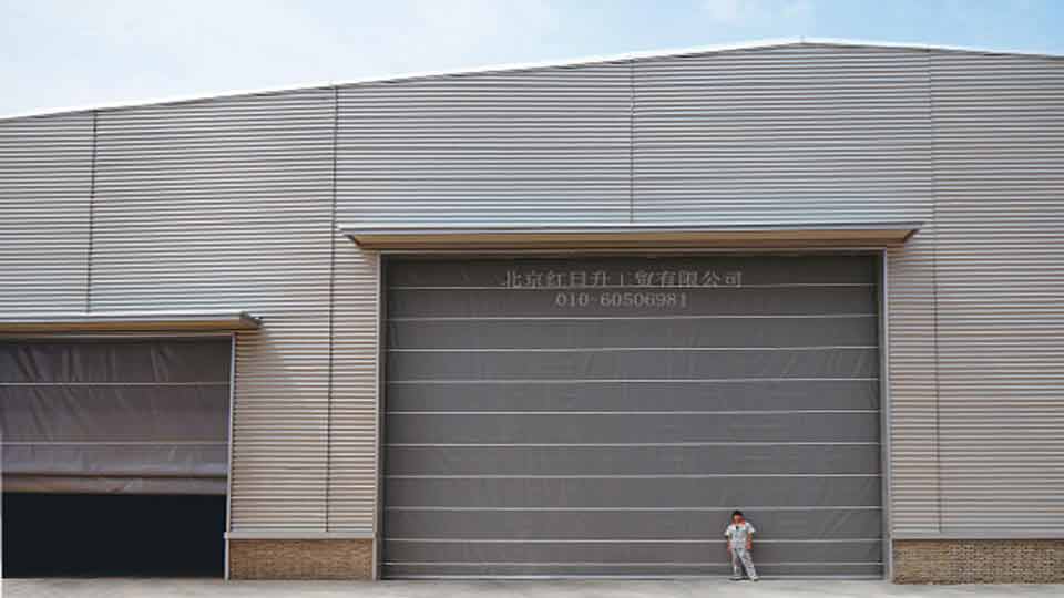 监狱钢网墙隔离网作为看守所围墙围栏警戒安全栏杆